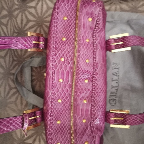 Gillian leather shoulder bag women like new, purple
