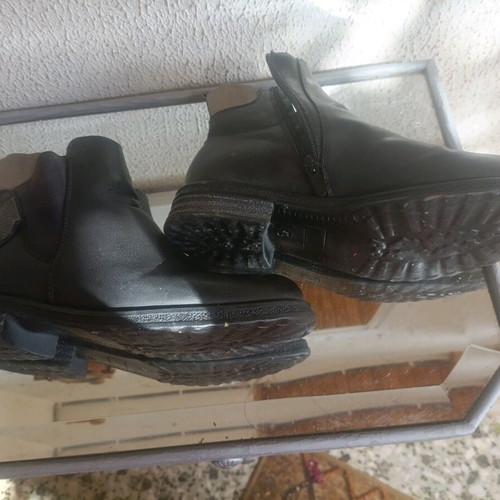 Black ankle boots size 40 like new