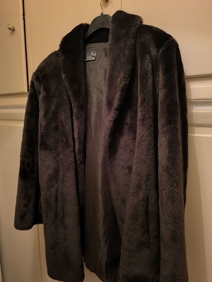 Synthetic fur coat like new, brown