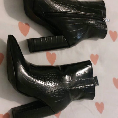 Leather boots like new, size 37, black