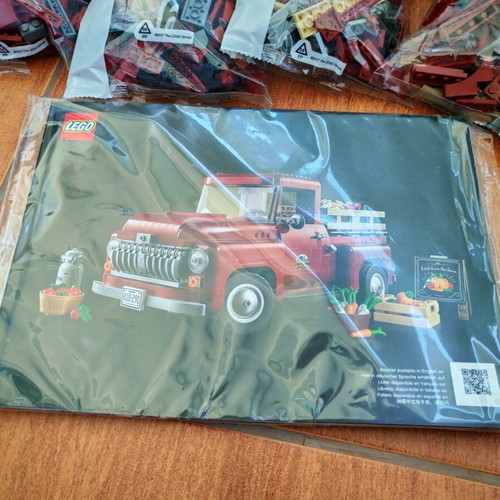 Lego set 10290 Pickup truck like new