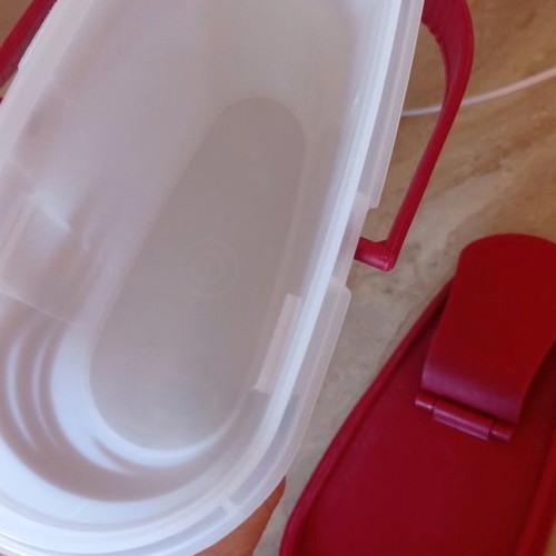 Tupperware classic jug used with red lid