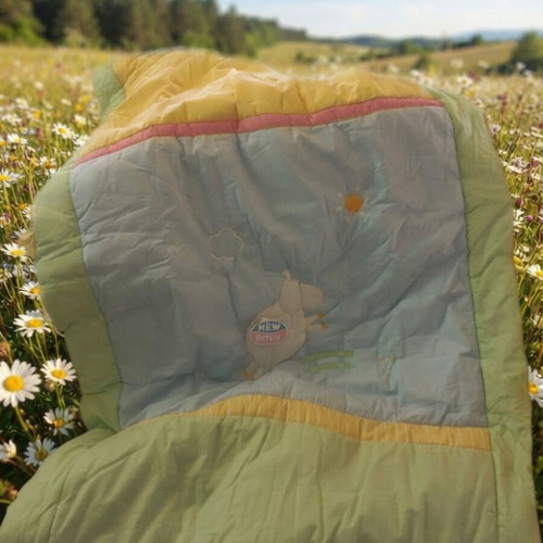 New Baby hypoallergenic baby quilt with ruffles
