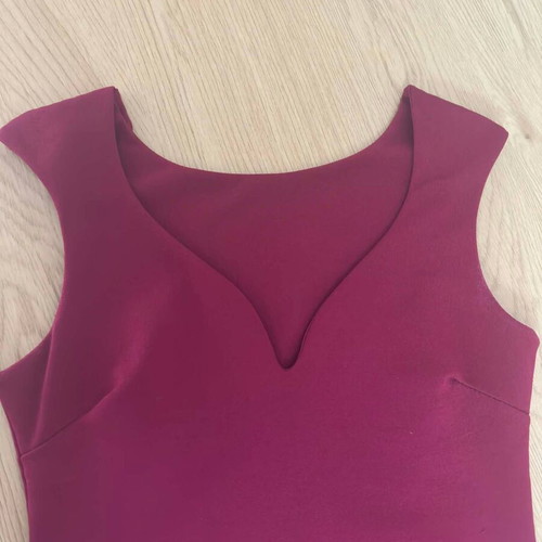 Burgundy bodysuit like new with neckline, size S
