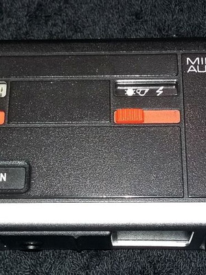 Minolta 460TX camera used with original case