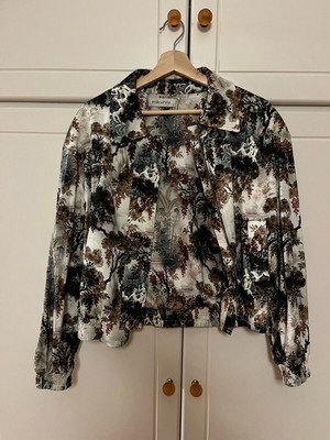 Bomber jacket Milkwhite μέγεθος Small σαν καινούργιο
