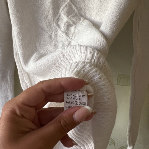 A-Style white wool sweater new with label