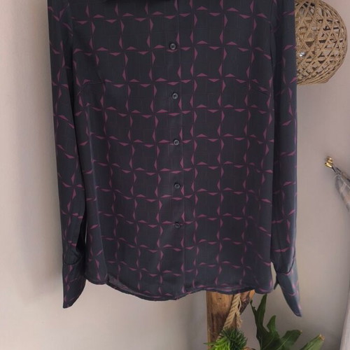 Sisley Shirt with Geometric Pattern Small like new