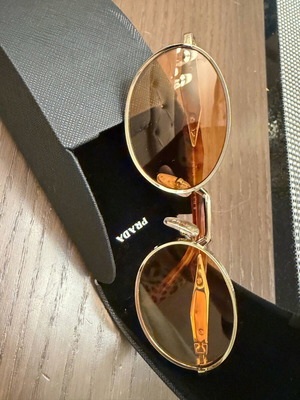 Prada sunglasses like new