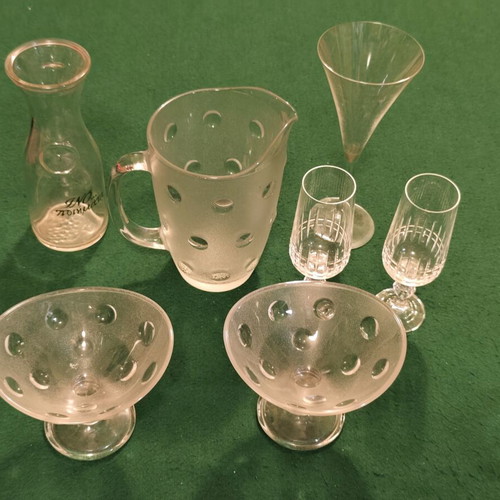Vintage glassware set of 7 pieces with carafe, dessert bowls, wine carafe & glasses