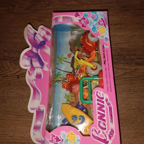 Bonnie 80s toy new by Silverlit toys