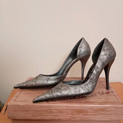 Excellent Ladies Shoes heels 9cm new, size 38, black-silver