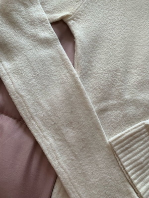 Thin turtleneck sweater used, size M