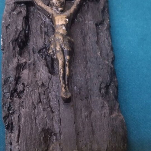 Wall hanging crucifix with bronze Christ figure like new
