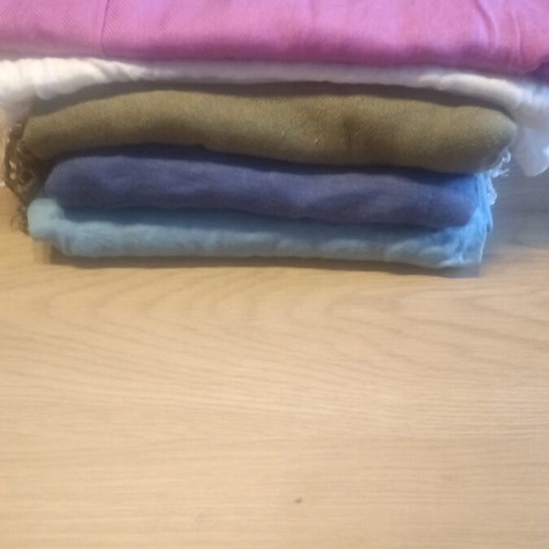 Large pashminas like new, pack of 5 pieces