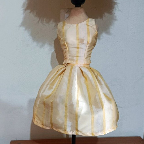 Table lamp doll new with yellow dress and hat