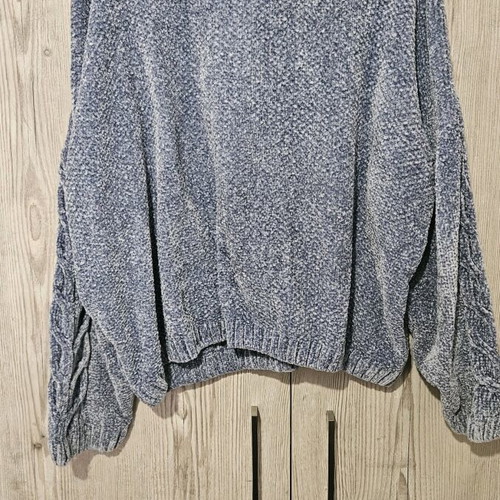 Blue knitted sweater like new, size XL