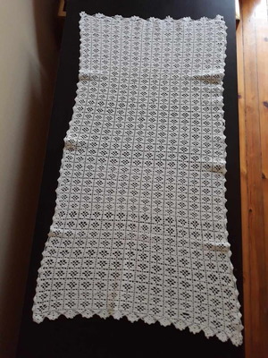 Handmade crochet doily with fine thread like new, 0.66x0.34