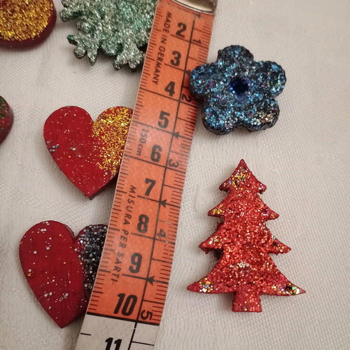 Wooden elements with glitter and magnet, pack of 8 pieces