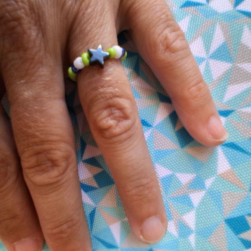 Elastic ring with beads and hematite star, like new