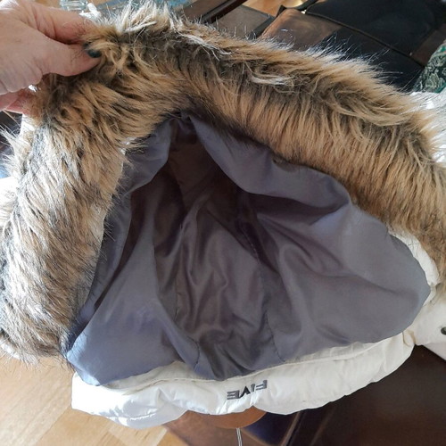 Vintage women's snow jacket medium like new, white and gray
