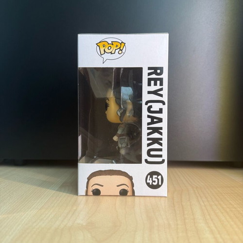 Funko Pop Star Wars Rey (Jakku) Summer Convention 2021 451 mint
