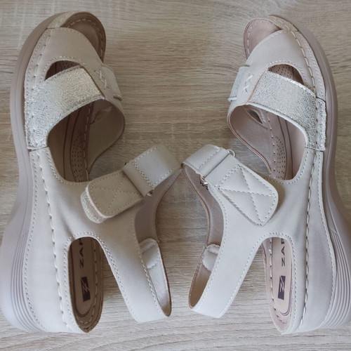 Zapatos beige sandals size 37 like new with anatomical insole