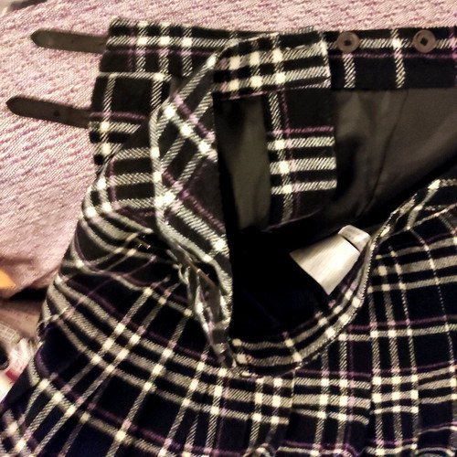 Yessica plaid pleated kilt style skirt used, size M