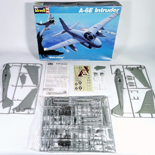 Revell A-6E Intruder Model Kit 1:48 scale like new