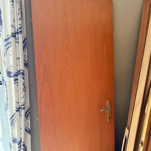 Laminate interior doors used, includes door leaves, frames, handles