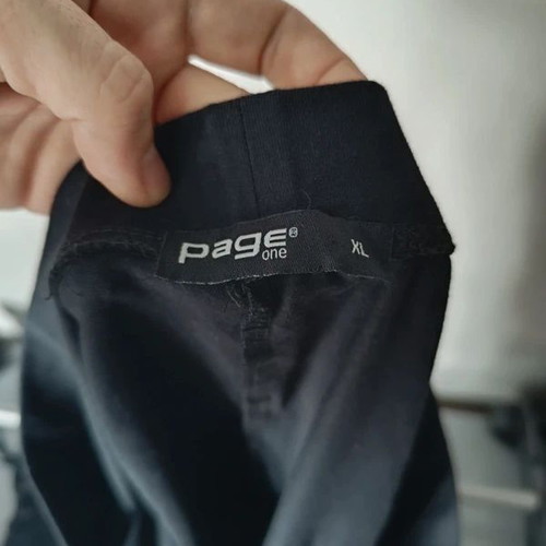 Black leggings with drawstrings at hem like new, size XL 42-52