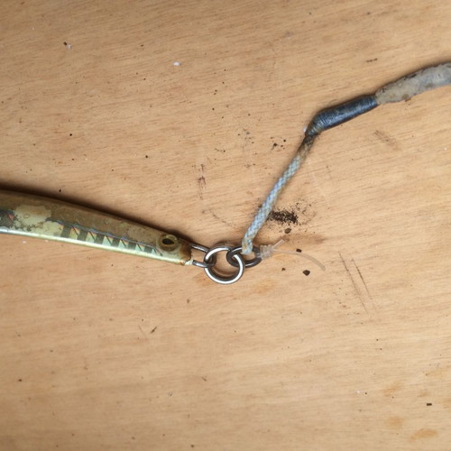 Fishing tools used, double hook with lead and artificial bait