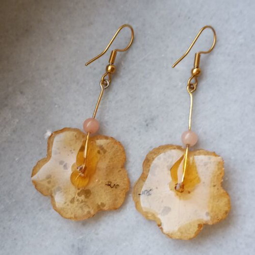 Flower earrings, yellow