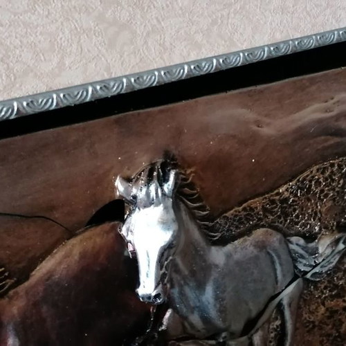 3D Horse Frame Made of Plaster with Crack