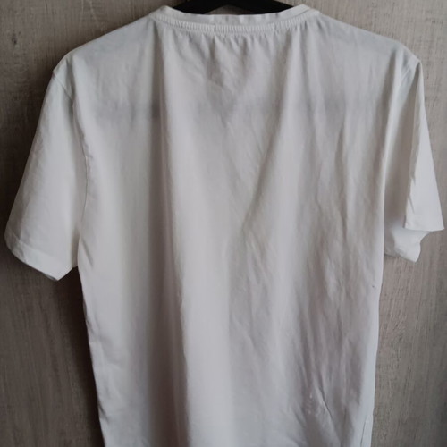 Three Guys T-shirt white, like new, size Medium