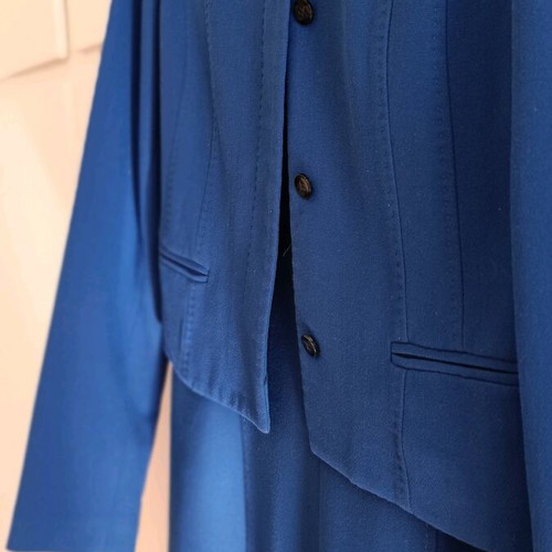 Hugo Boss dress-jacket set blue small like new