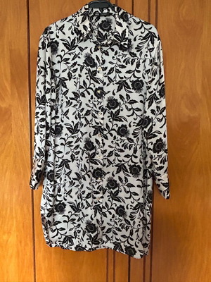 Zara satin shirt dress with flowers size medium like new
