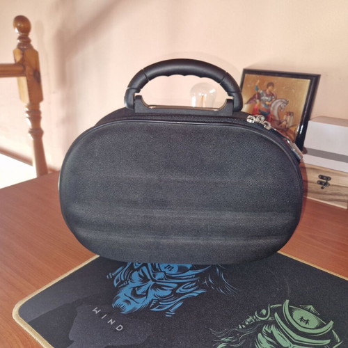 Toiletry bag used, small, black