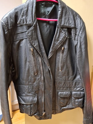 Vintage leather jacket from the 70s, refurbished, black, size L
