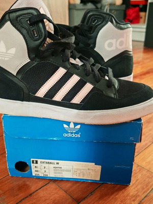 Adidas Extaball W athletic shoes used, size 40, black and beige
