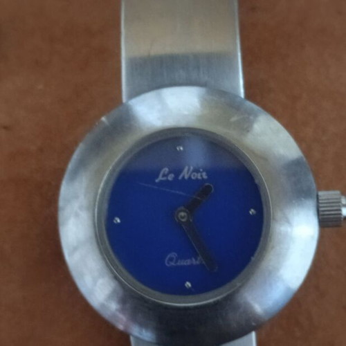Le Noir Steel Watch like new, blue and silver, women's