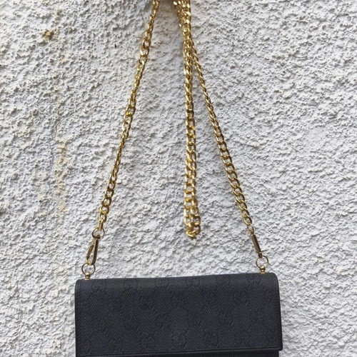 Gucci Guccissima Mini Pochette Wallet on Chain like new black leather