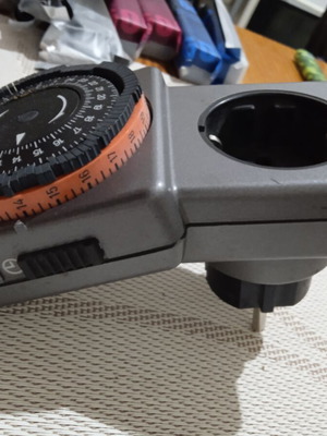 Socket with timer