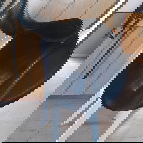 Регулируема седалка Bartl 17,5 инча като нова със синтетично дърво