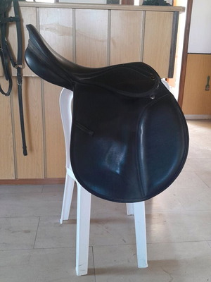 Регулируема седалка Bartl 17,5 инча като нова със синтетично дърво