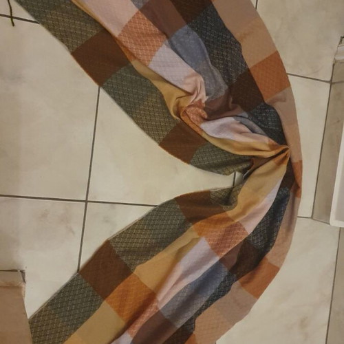 Lightweight pashmina in earthy tones like new