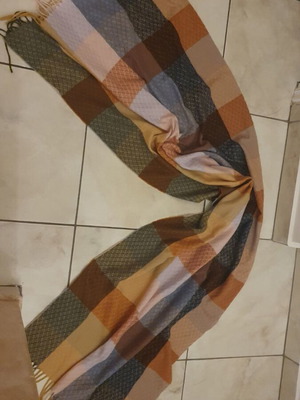 Lightweight pashmina in earthy tones like new
