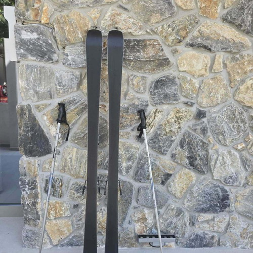 Rossignol Power Super Axium 1.60m skis with poles