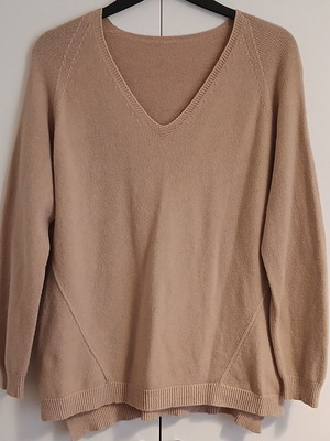 Women's V-neck sweater camel color, size L, like new