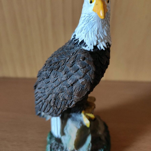 Collectible bald eagle figurine new
